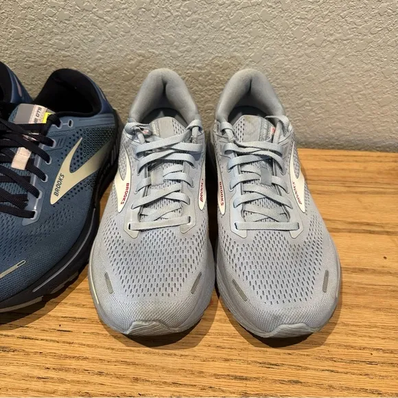 Brooks Adrenaline GTS 22 Womens Size 11 Running Shoes Light Dark Blue (Lot of 2)