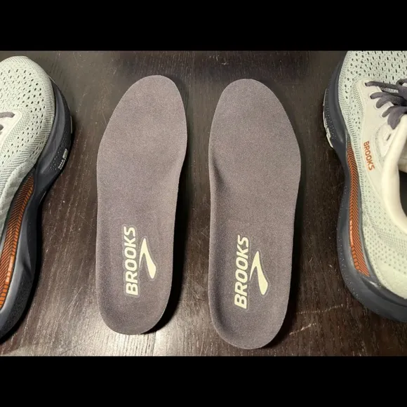 Brooks Adrenaline GTS 24 Running Shoes Sneakers Mercury/Ebony/Copper Womans 7B