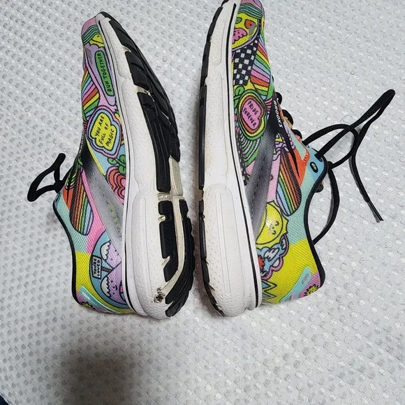 BROOKS EUC WOMENS SZ 9 GHOST 15 WEDNESDAY HOLMES PRIDE RUNNING SNEAKER SHOES