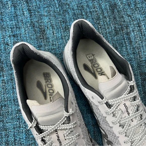 Brooks Hyperion 2 Running Shoes in Alloy Grey Bright White Black
