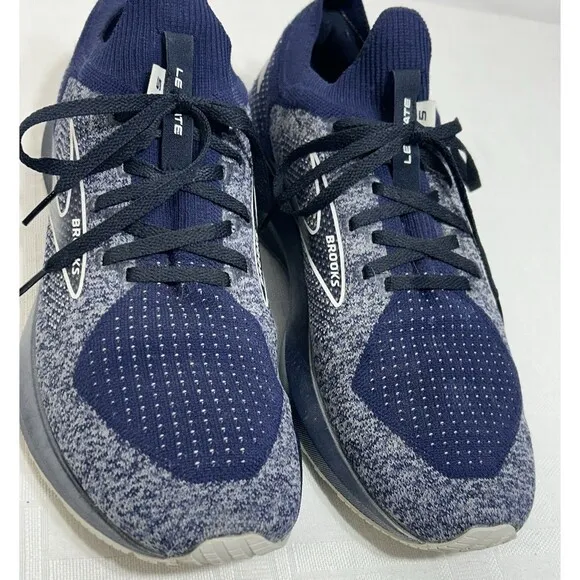 Brooks Levitate 5 Stealth Fit Running Shoes - Men's 11 D Med - Navy Blue &amp; White