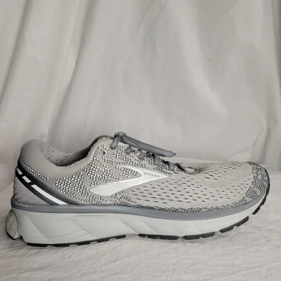 Brooks Women's Ghost 11 Gray Running Shoes Size 10