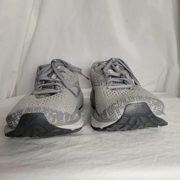 Brooks Women's Ghost 11 Gray Running Shoes Size 10