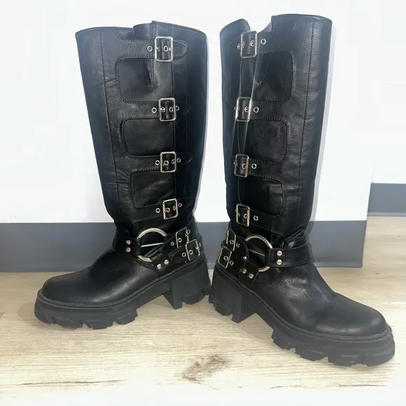 Buckle-Down Side Buckle Detail Midi Calf Biker Boot