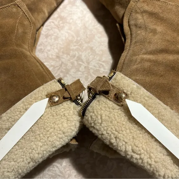 Burberry ~ Stanleigh Weather Shearling Flat Ankle Tan Suede Boots in size EU 38