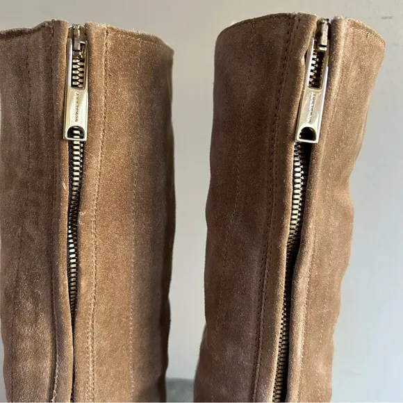 Burberry ~ Stanleigh Weather Shearling Flat Ankle Tan Suede Boots in size EU 38