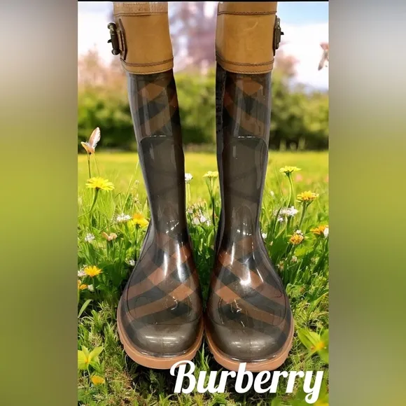Burberry Tynedale Check Rain Boots Size 37 Retail $395 EUC