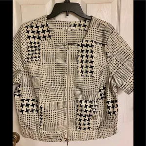 CAbi Black &amp; Cream Coupe Short Sleeve Sexy Bomber Jacket Year-round Large EUC