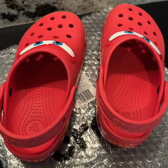 Cars Lightning Mcqueen Crocs kids size 1 like new condition still light up