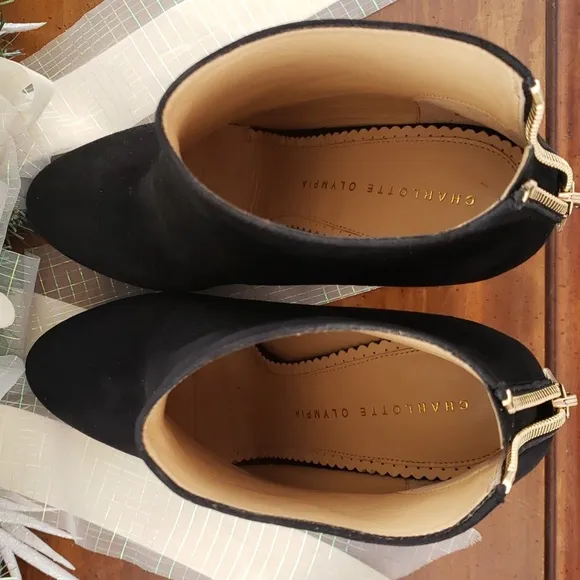 Charlotte Olympia 37 😍