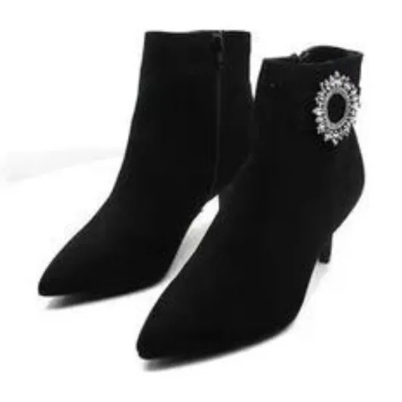Charter Club Black Faux Suede Side Zip Medallion Booties NIB Size 6.5