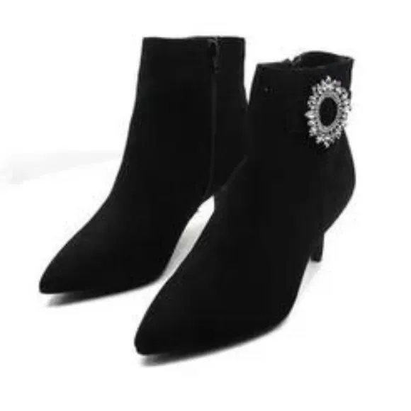 Charter Club Black Faux Suede Side Zip Medallion Booties NIB Size 6.5