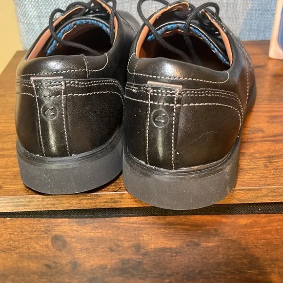 CLARKS Malwood Lace Up Oxford Shoes Black Cushion Comfy Career Professional