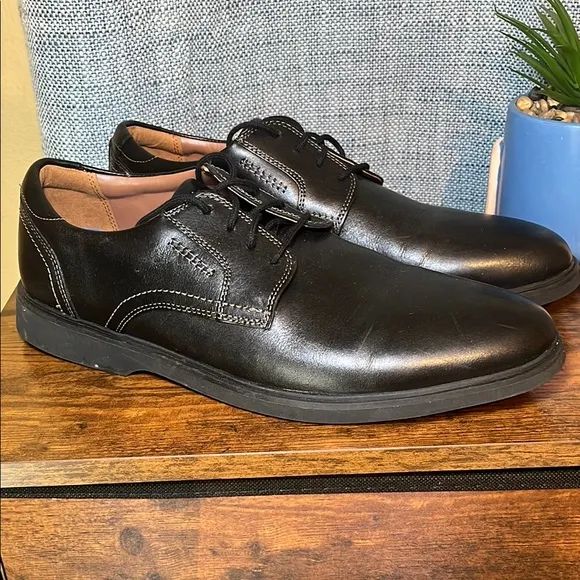 CLARKS Malwood Lace Up Oxford Shoes Black Cushion Comfy Career Professional