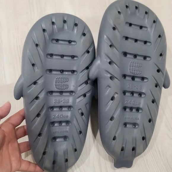 Cloud Shark Slides Sandals Dark Gray Mens ,Women's  Non-slip Unisex 38-39
