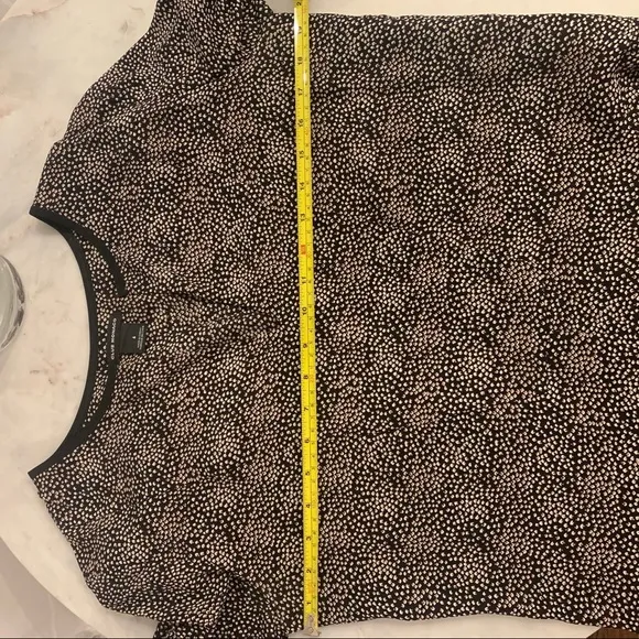 Club Monaco black and cream dots silk V neck Dress with  pockets