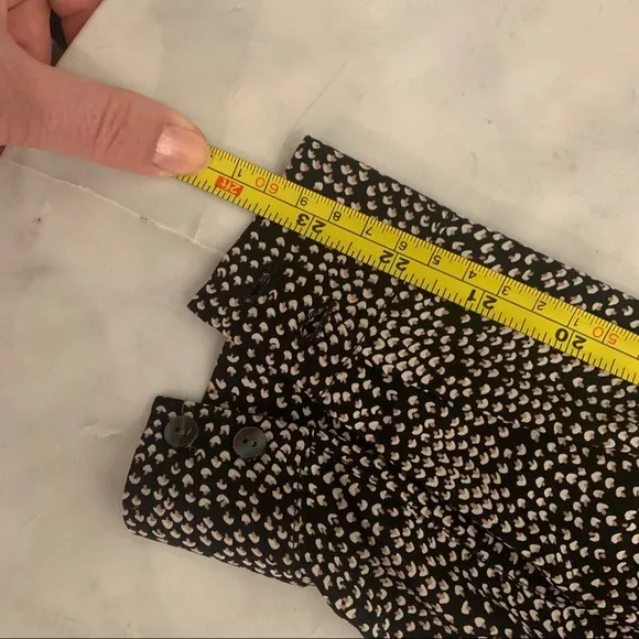 Club Monaco black and cream dots silk V neck Dress with  pockets
