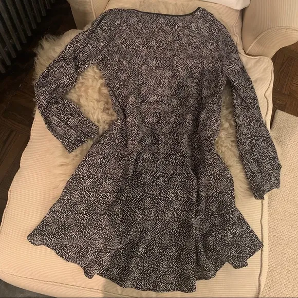 Club Monaco black and cream dots silk V neck Dress with  pockets