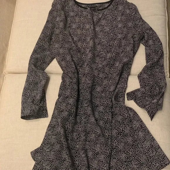 Club Monaco black and cream dots silk V neck Dress with  pockets