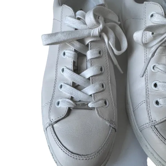 Coach Porter White and Red Low-top Lace-up Sneaker Size 9.5 EUR 40