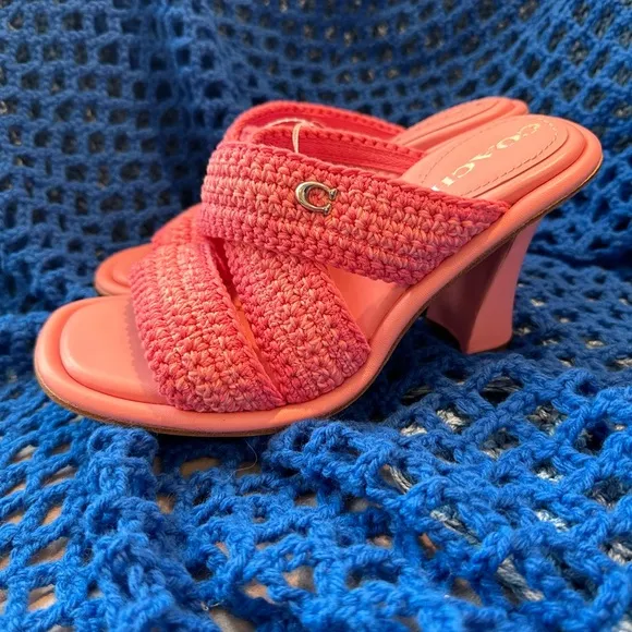 COACH - Quentin Slip-on Crisscross Crochet Sandals. Size 7.5, no box