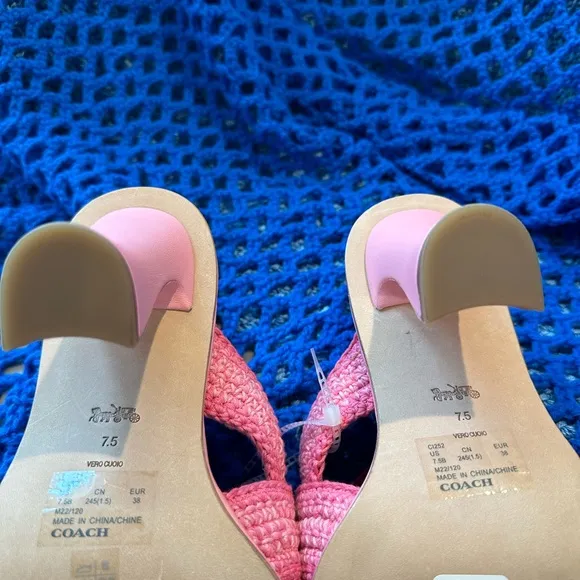 COACH - Quentin Slip-on Crisscross Crochet Sandals. Size 7.5, no box