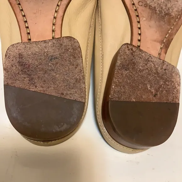 COLE HAAN SZ 6 AA SLIP ON SANDALS BEIGE PREOWNED