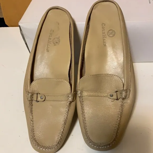 COLE HAAN SZ 6 AA SLIP ON SANDALS BEIGE PREOWNED