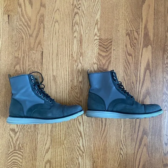 COLE HAAN WATERPROOF LunarGrand Lace Up Boots Green/Gray Men's sz 8 M. Worn Once