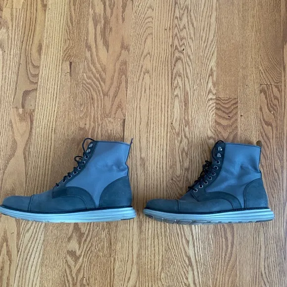 COLE HAAN WATERPROOF LunarGrand Lace Up Boots Green/Gray Men's sz 8 M. Worn Once
