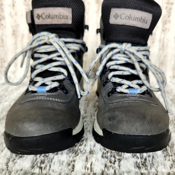 Columbia &quot;Newton Ridge Plus Waterproof&quot; Hiking Boot Grey | Women's Size 9.5 Wide