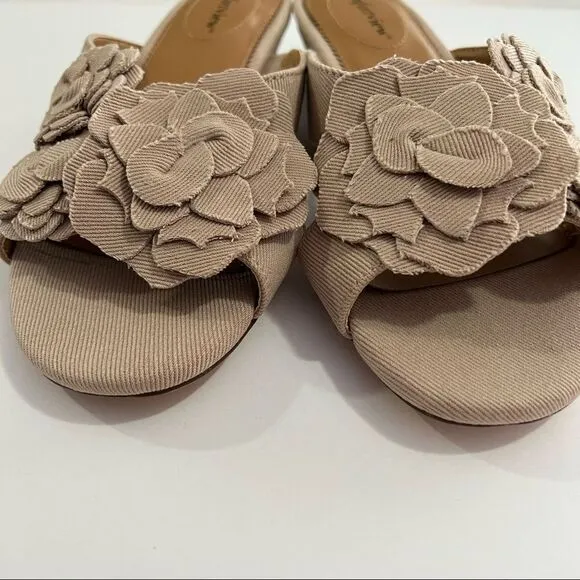 Comfortview Medium width nude the Carmen mule shoes