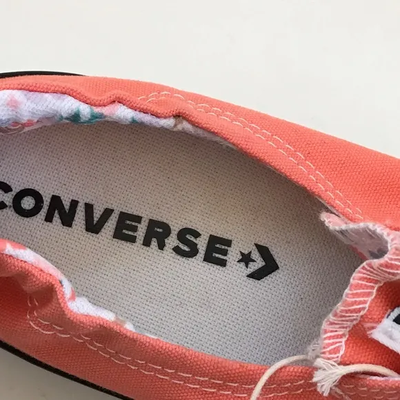 CONVERSE Chuck Taylor All Star Sneakers Shoreline Coral Floral Women’s Size 11