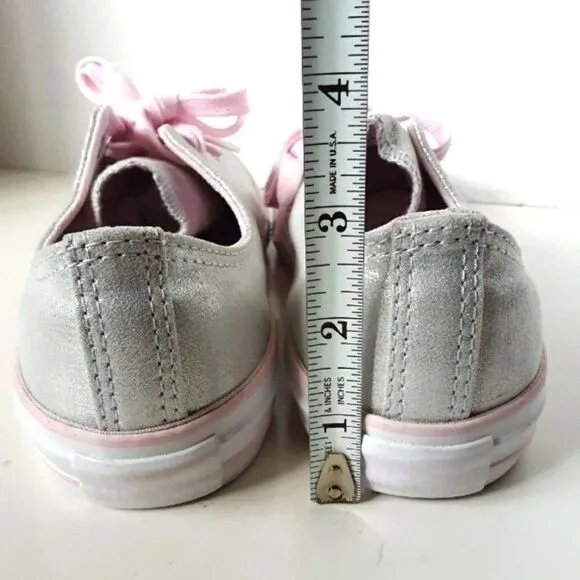 Converse Junior Big Girl size 6 Sneaker