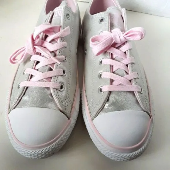 Converse Junior Big Girl size 6 Sneaker