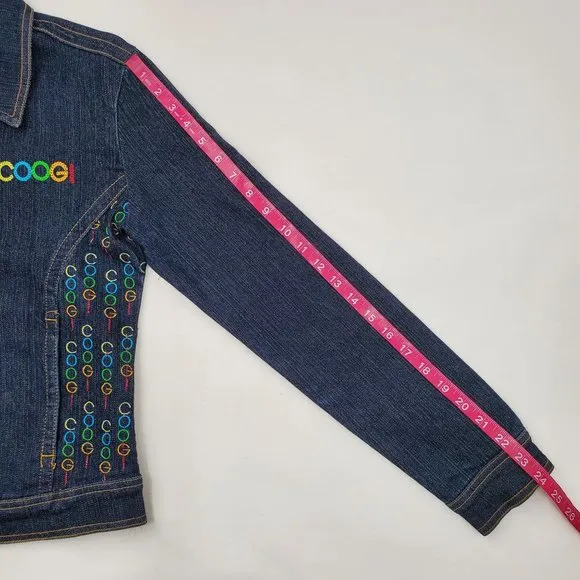 Coogi Women's Embroidered Logo Denim Jean Trucker Jacket Size Medium