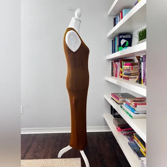 COS V-Neck Ribbed Tube Dress in brown size XS