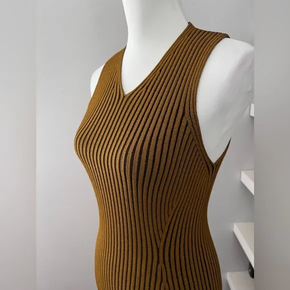 COS V-Neck Ribbed Tube Dress in brown size XS