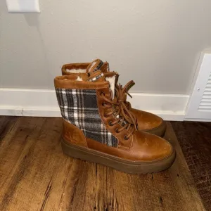Cougar Shoes Women's Apex Lace-Up Boot 7