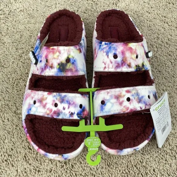 Crocs Classic Cozy Sandals Tie Dye Garnet Slip On‎ Warm Fuzzy Unisex M10 W12 NWT