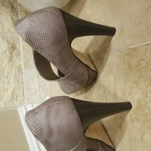 Dana Davis Italian Heels Shoes size 10