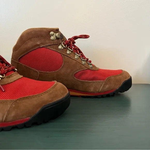 Danner Women’s Jag Hiking Boots - Monks Robe - Size 8.5 - gorpcore outdoor