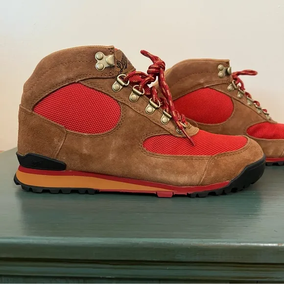 Danner Women’s Jag Hiking Boots - Monks Robe - Size 8.5 - gorpcore outdoor