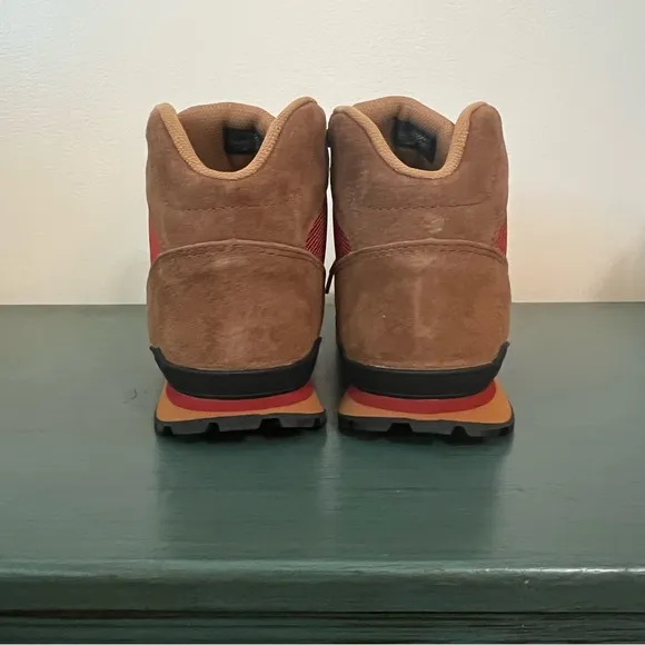 Danner Women’s Jag Hiking Boots - Monks Robe - Size 8.5 - gorpcore outdoor