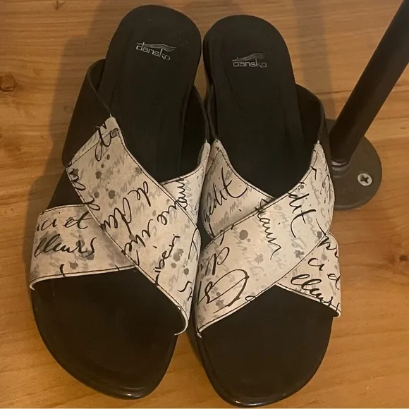 Dansko Ava French Script Comfort Criss Cross Wedge Sandal Sz 40 US 8,5