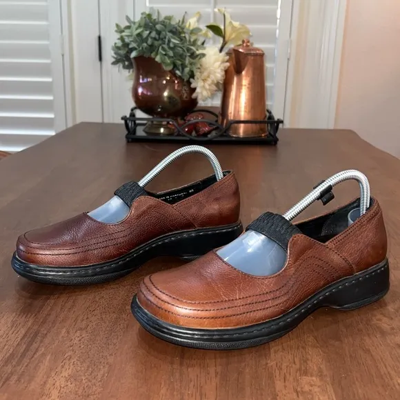 DANSKO ELLE Mary Jane SHOES MADE IN PORTUGAL COGNAC, LADIES EUR 40. 9.5 US.