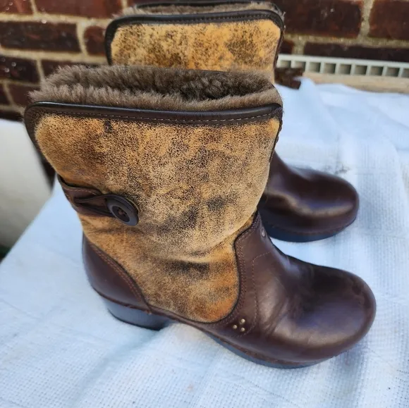 Dansko Lined two tone vegan ankle‎ boots 8.5/9