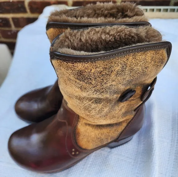 Dansko Lined two tone vegan ankle‎ boots 8.5/9