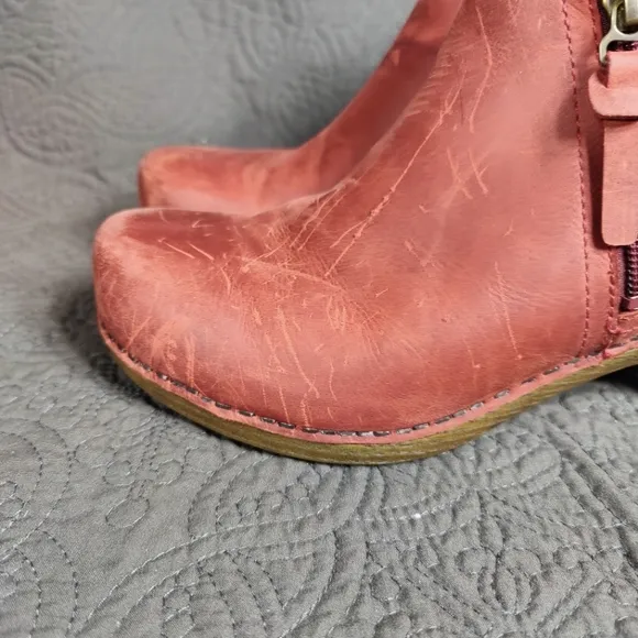 Dansko Max Block Heel Zip  Distressed Rust Burgundy Leather Ankle Wedge 6.5-7