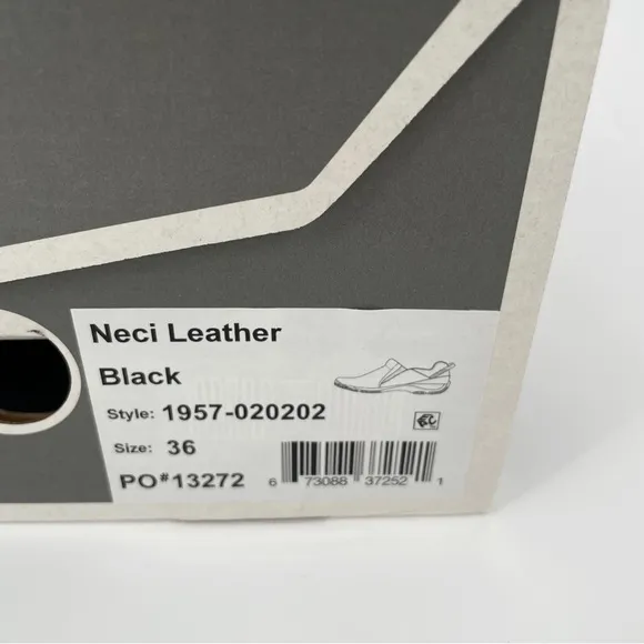 Dansko Neci Women’s Black Leather Slip On Shoe Round Toe Clogs Professional